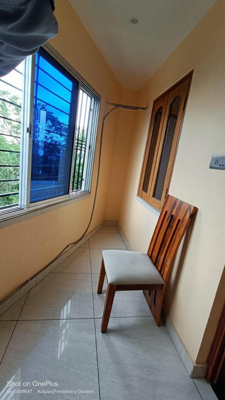 Hotel Trisplanet à Kalyani Extérieur photo