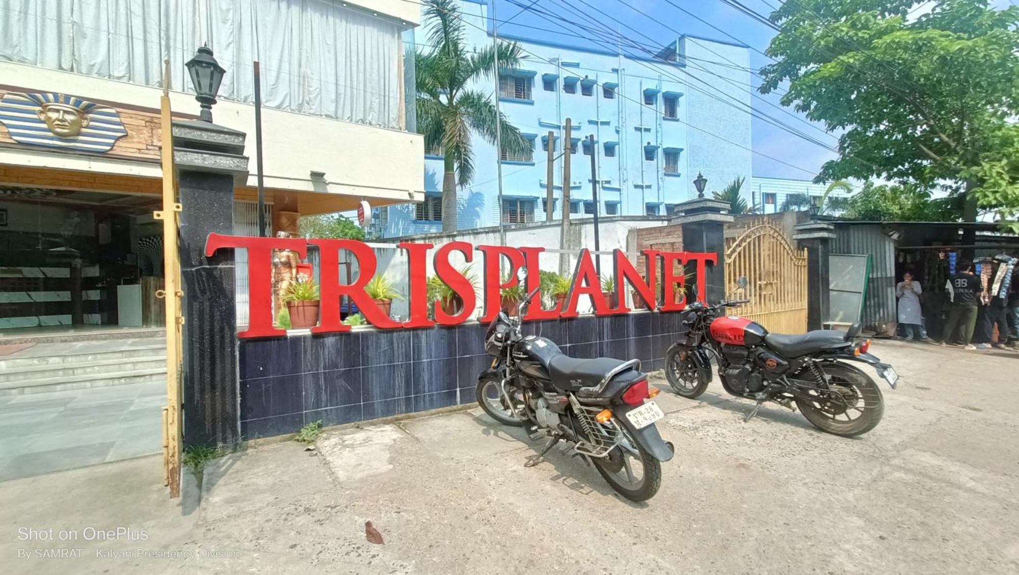 Hotel Trisplanet à Kalyani Extérieur photo